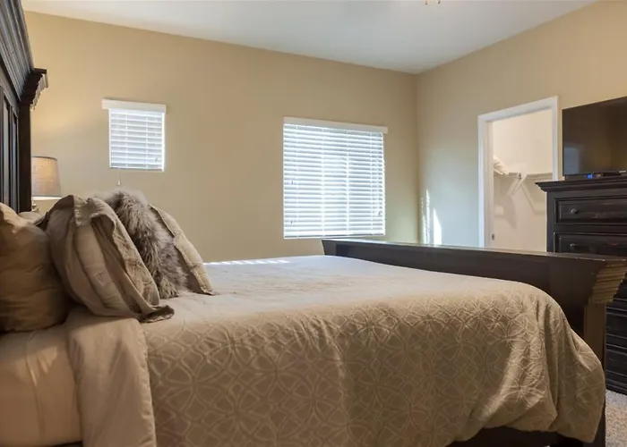 Gated Townhouse With Heated Pool, Hot Tub, Near Us60 *