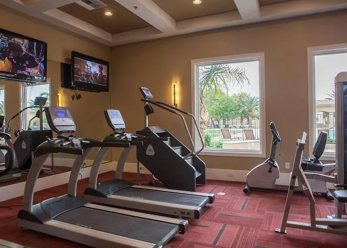Gated Townhouse With Heated Pool, Hot Tub, Near Us60 Mesa