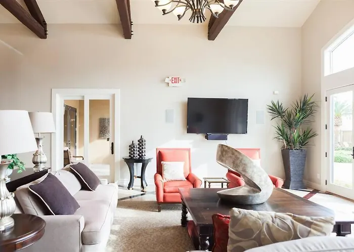 Gated Townhouse With Heated Pool, Hot Tub, Near Us60 Mesa